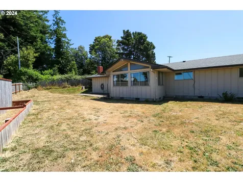 1086 Pacific Avenue Coos Bay OR 97420