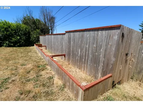 1086 Pacific Avenue Coos Bay OR 97420