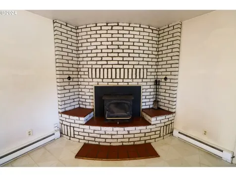 1086 Pacific Avenue Coos Bay OR 97420