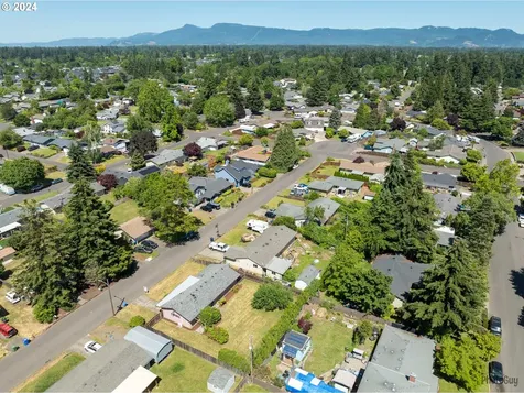 1040 Stillman Avenue Eugene OR 97404