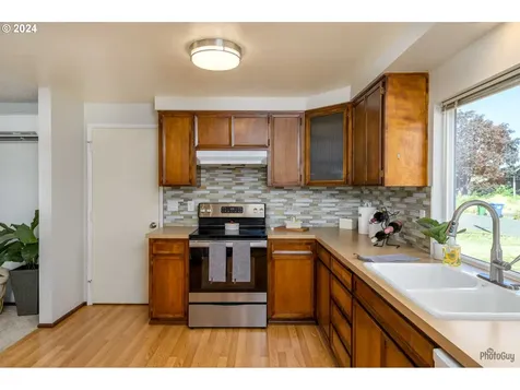 1040 Stillman Avenue Eugene OR 97404
