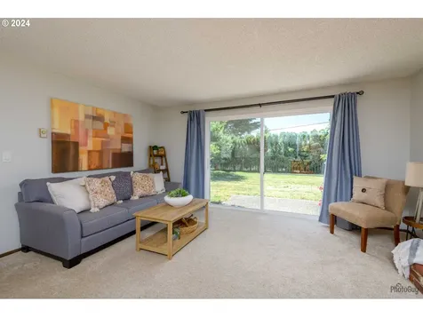 1040 Stillman Avenue Eugene OR 97404