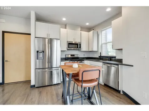 552 NE 3rd Avenue Canby OR 97013