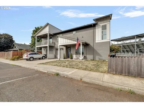 552 NE 3rd Avenue Canby OR 97013