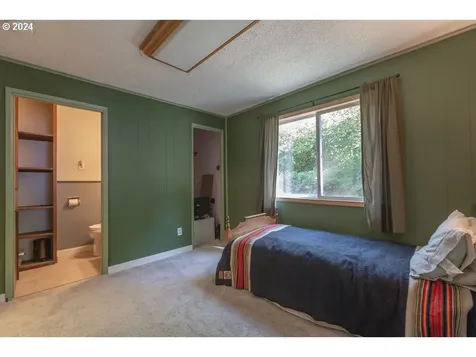 18871 SE Tickle Creek Court Boring OR 97009