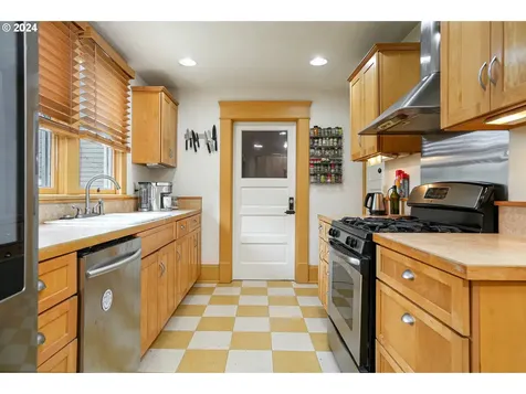 520 NW 5th Street Corvallis OR 97330