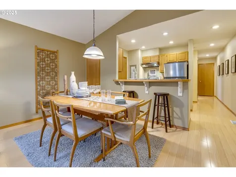 506 NE Lawrence Avenue Portland OR 97232