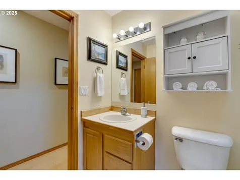 506 NE Lawrence Avenue Portland OR 97232