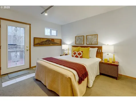 506 NE Lawrence Avenue Portland OR 97232