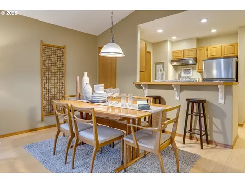 506 NE Lawrence Avenue Portland OR 97232
