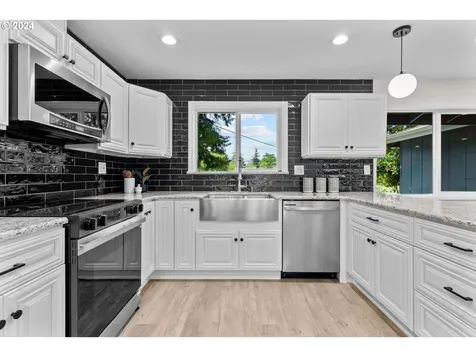 14135 Se Ellis Street Portland OR 97236