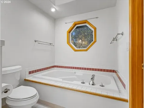2220 NW 112th Circle Vancouver WA 98685