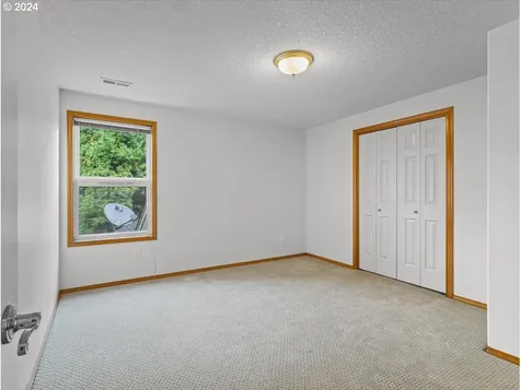 2220 NW 112th Circle Vancouver WA 98685