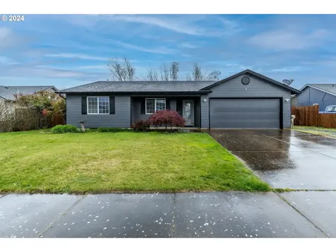 835 Arrow Leaf Avenue Harrisburg OR 97446