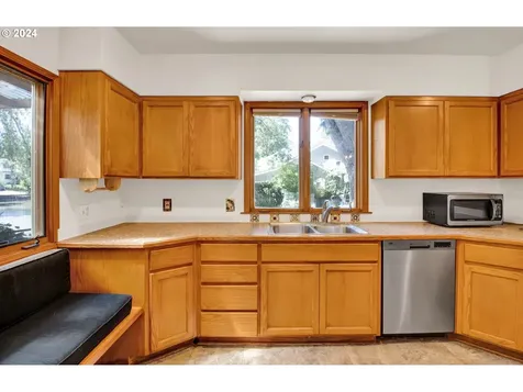 1041 Park Avenue Eugene OR 97404
