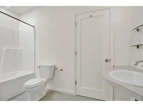 1041 Park Avenue Eugene OR 97404