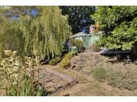 1041 Park Avenue Eugene OR 97404