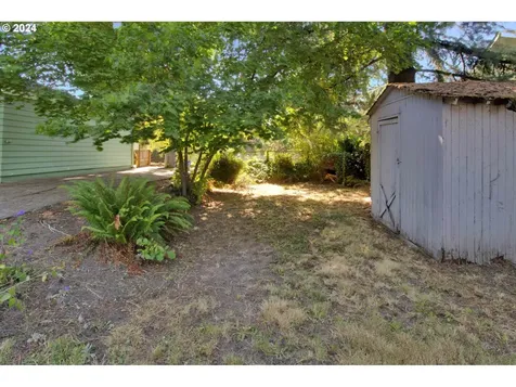 1041 Park Avenue Eugene OR 97404