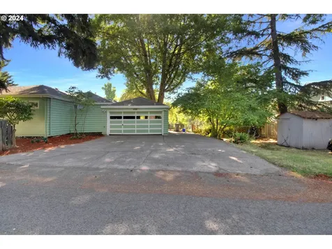 1041 Park Avenue Eugene OR 97404