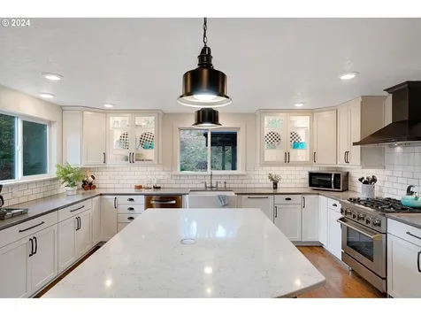 6271 Treehouse Road Monmouth OR 97361