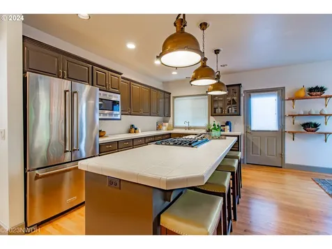 3435 Hampton Way Eugene OR 97401