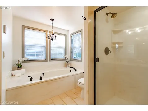 3435 Hampton Way Eugene OR 97401
