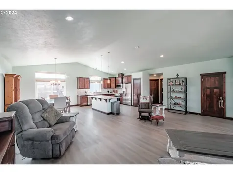 9795 Deep Lane Se Turner OR 97392