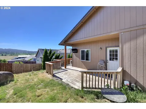 1037 Ruby Clair Drive Creswell OR 97426