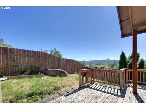 1037 Ruby Clair Drive Creswell OR 97426
