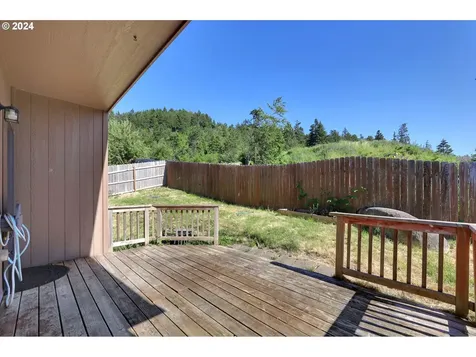 1037 Ruby Clair Drive Creswell OR 97426