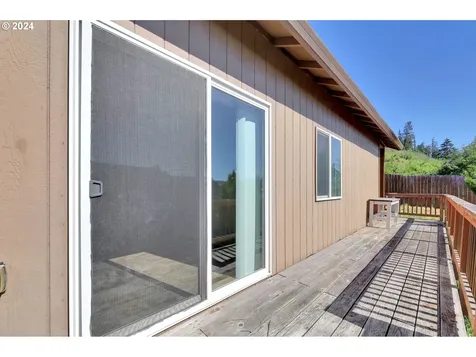 1037 Ruby Clair Drive Creswell OR 97426