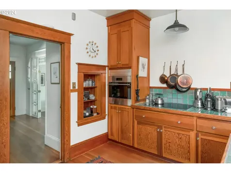 5215 Ne 30th Avenue Portland OR 97211