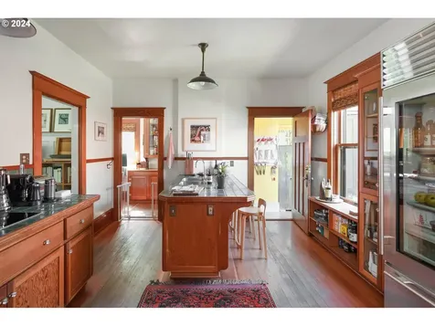 5215 Ne 30th Avenue Portland OR 97211