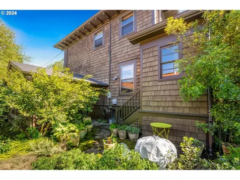 5215 Ne 30th Avenue Portland OR 97211