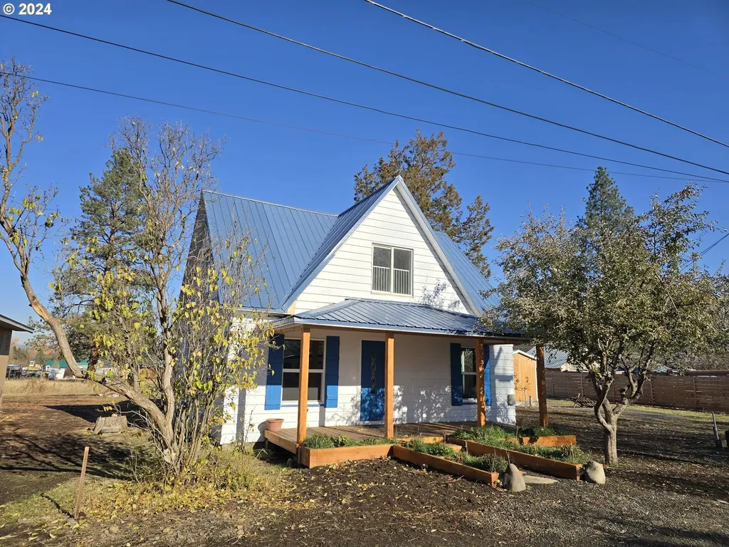 705 Couch Avenue Wallowa OR 97885