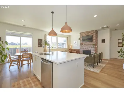 228 N 88th Drive Ridgefield WA 98642