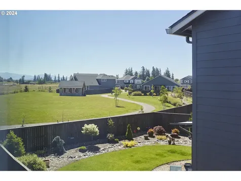228 N 88th Drive Ridgefield WA 98642
