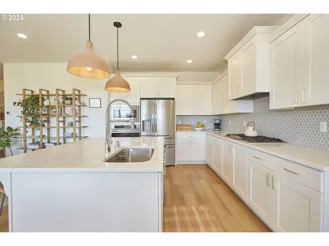 228 N 88th Drive Ridgefield WA 98642