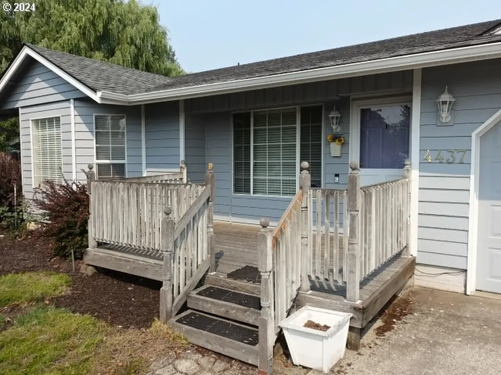 4437 Weathers Street Ne Salem OR 97301