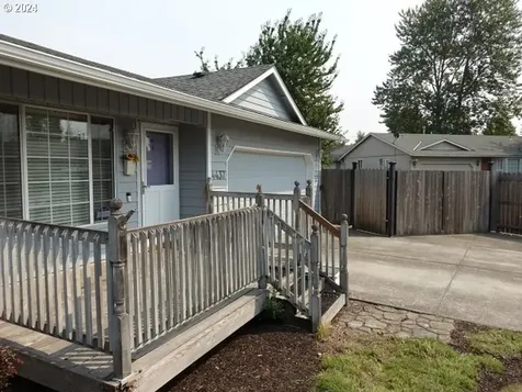 4437 Weathers Street Ne Salem OR 97301