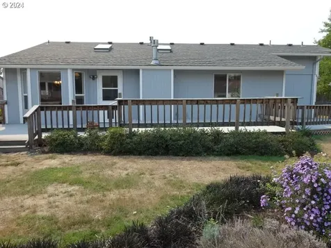 4437 Weathers Street Ne Salem OR 97301