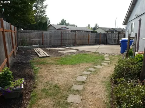 4437 Weathers Street Ne Salem OR 97301
