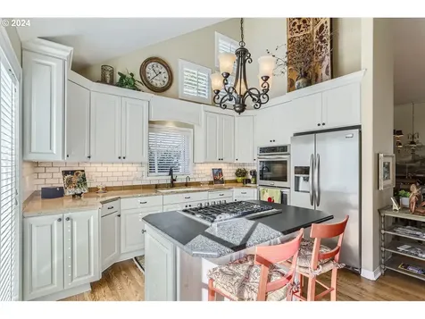 7417 SW Lakeside Drive Wilsonville OR 97070