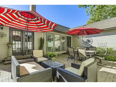 7417 SW Lakeside Drive Wilsonville OR 97070