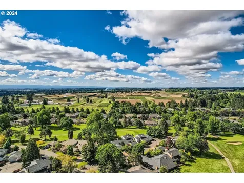 7417 SW Lakeside Drive Wilsonville OR 97070