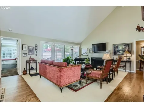 7417 SW Lakeside Drive Wilsonville OR 97070