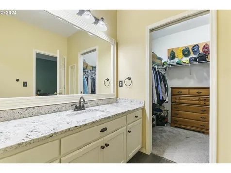 4300 SE 180th Place Vancouver WA 98683