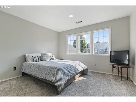 4300 SE 180th Place Vancouver WA 98683