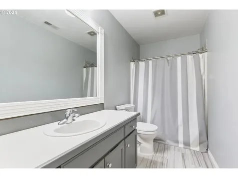 4300 SE 180th Place Vancouver WA 98683