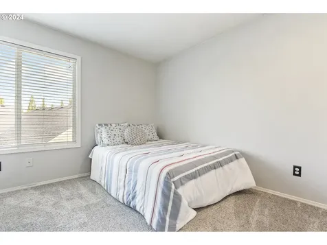 4300 SE 180th Place Vancouver WA 98683